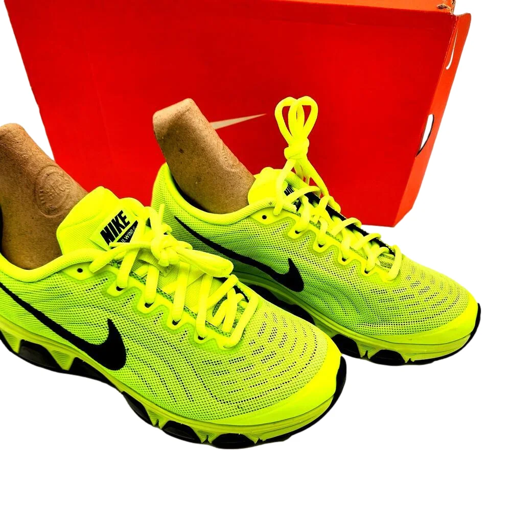 NIKE Air Max Tailwind 6 size 6y New Men's 6 women's 8 - Picture 2 of 9